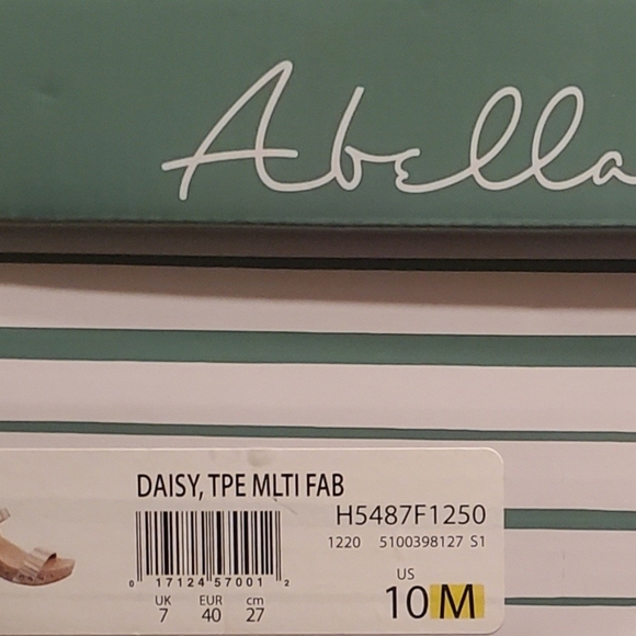 Abella Women's Tan Striped Sandals - Picture 7 of 7